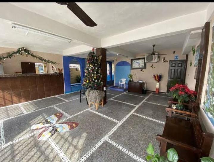 Mariposa Hotel
